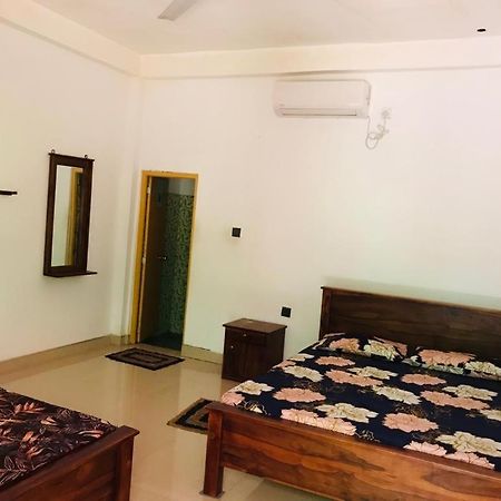Punkalasa Tourist Lodge أنرادابورام المظهر الخارجي الصورة
