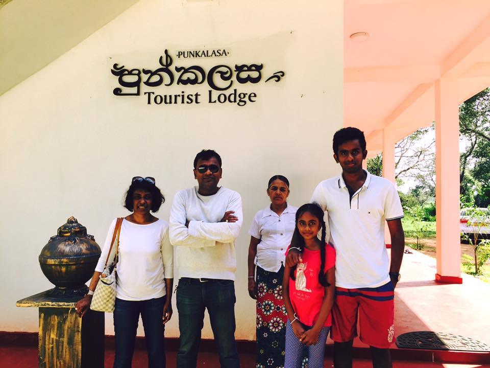 Punkalasa Tourist Lodge أنرادابورام المظهر الخارجي الصورة
