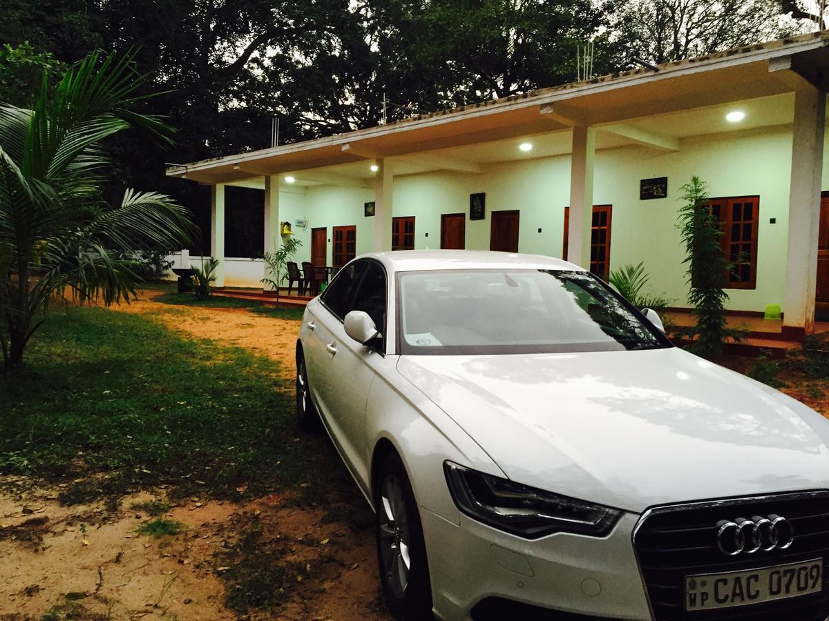 Punkalasa Tourist Lodge أنرادابورام المظهر الخارجي الصورة