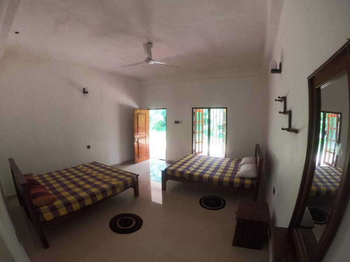 Punkalasa Tourist Lodge أنرادابورام المظهر الخارجي الصورة